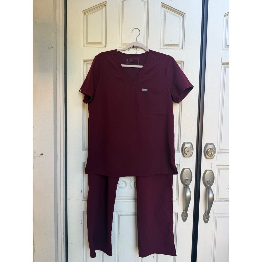 FIGS Technical Collection Burgundy Scrub Set V-Neck Top M Cargo Pants Size Large
